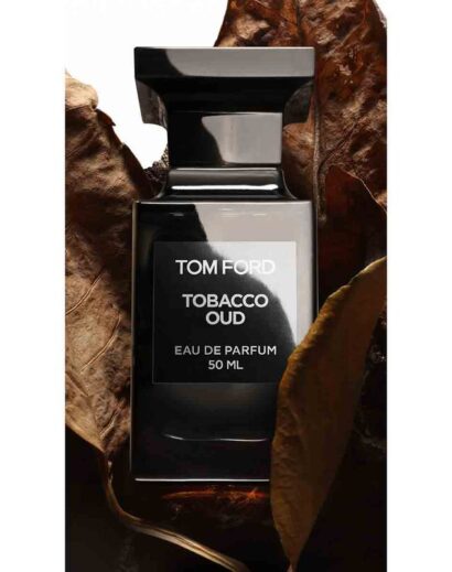 Tom Ford Tobacco Oud – Lifestyle Image Tom Ford Tobacco Oud Eau de Parfum 50ml bottle in a product setting